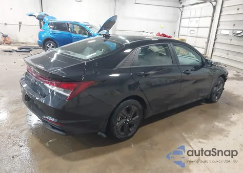 2023 Hyundai Elantra Sel z USA, uszkodzony, nr VIN 5NPLM4AG9PH087690